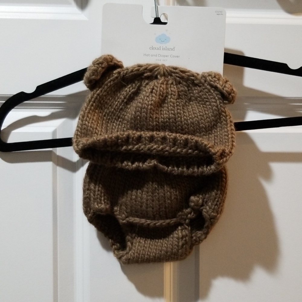 NWT bear Cloud island hat and diaper cover